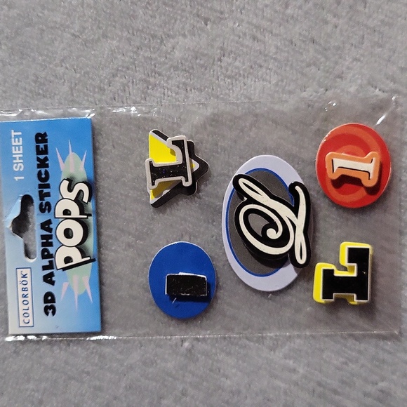 NWT Initial "L" Stickers - Picture 4 of 7